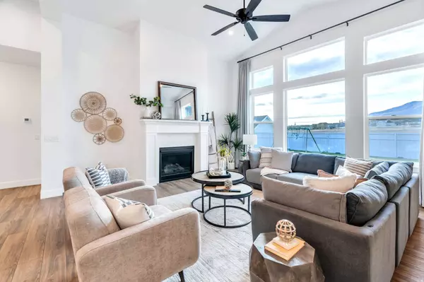 717 W LIGHTHOUSE DR, Saratoga Springs, UT 84045