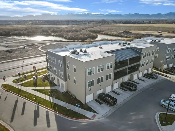8392 S SKY MIRROR LN W #204, Midvale, UT 84047