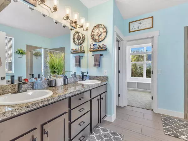 8169 S FLAXTON LN W, West Jordan, UT 84081