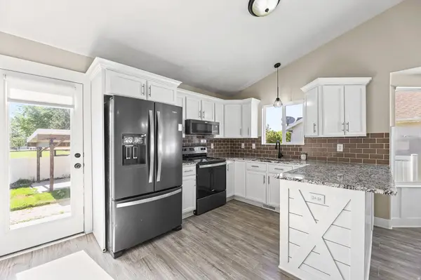 5525 N HAMPTON WAY E, Stansbury Park, UT 84074