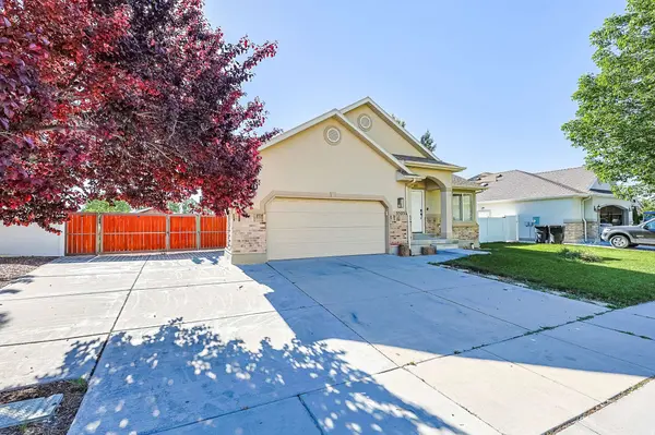 5525 N HAMPTON WAY E, Stansbury Park, UT 84074