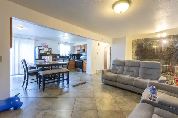 9640 S FLINT DR, Sandy, UT 84094