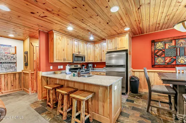 3933 N Timber Wolf LN Lane #6c, Park City, UT 84098