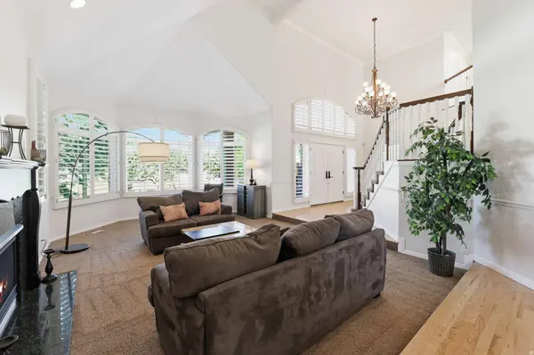 10664 S TRAILRIDGE CIR, Sandy, UT 84092