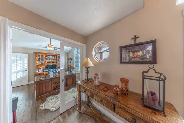 1129 E SANDERS RD, Sandy, UT 84094