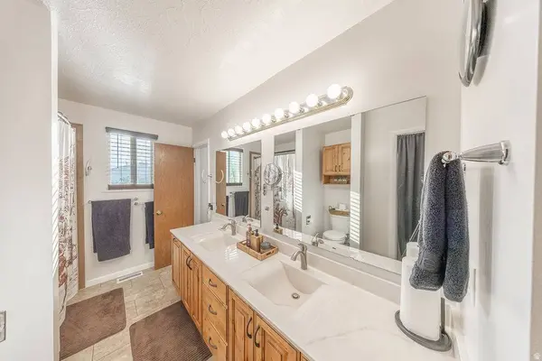 1135 N CONNECTICUT AVE W, Harrisville, UT 84404