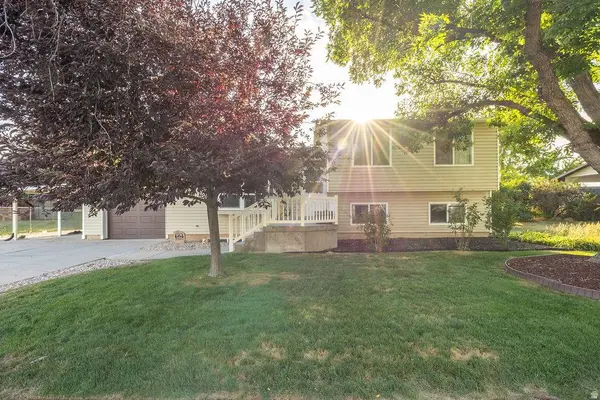 1135 N CONNECTICUT AVE W, Harrisville, UT 84404