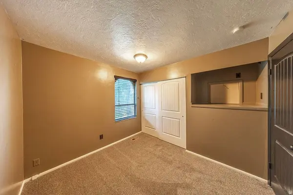 2569 N 700 E, North Ogden, UT 84414