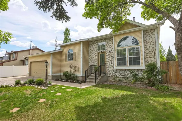 5571 W 4260 S, West Valley City, UT 84120