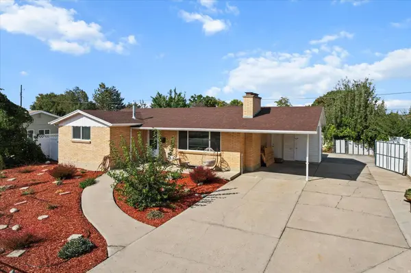 215 CAROL WAY