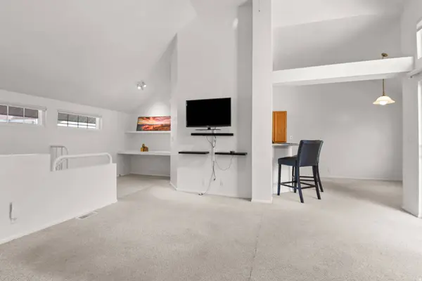 5458 S LIGHTHOUSE RD, Taylorsville, UT 84123