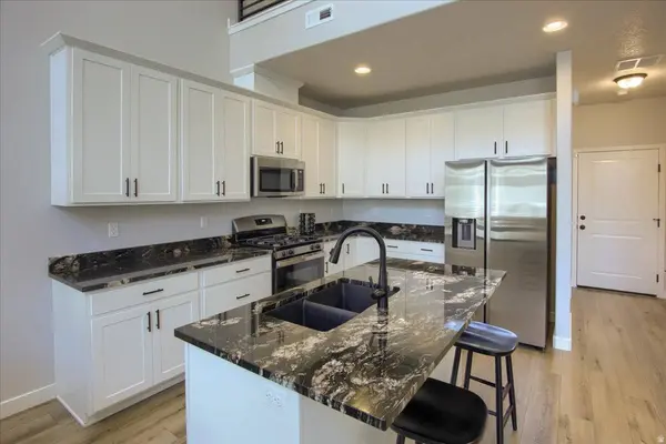 3336 W 3785 S, West Haven, UT 84401