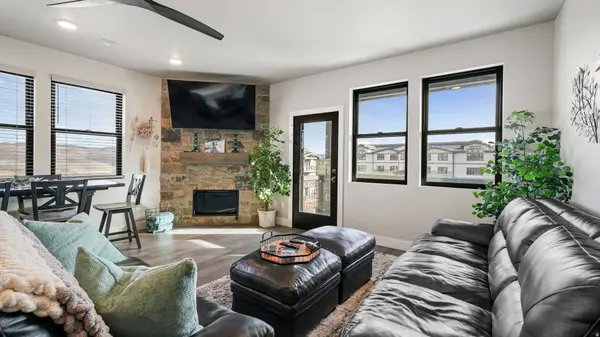 1145 W HELLING CIR #203, Heber City, UT 84032