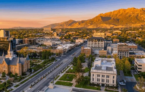 feature image of Relocating to Utah County: What You Need to Know Before Making the Move