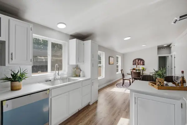 1025 N 300 W #16
