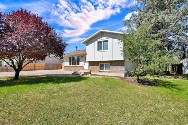 958 N 2075 W, Farr West, UT 84404