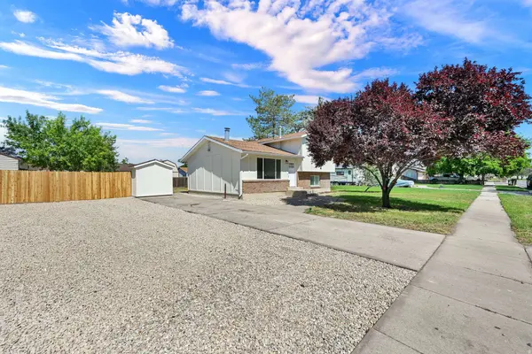 958 N 2075 W, Farr West, UT 84404