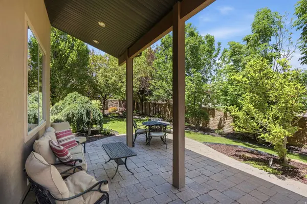 3094 W BISON RIDGE RD S, South Jordan, UT 84095