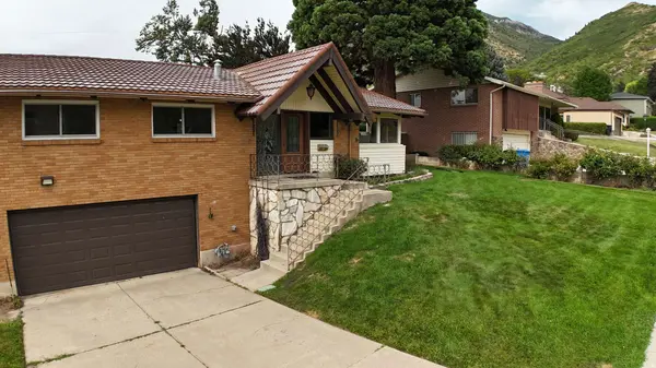 3635 E MILLSTREAM DR