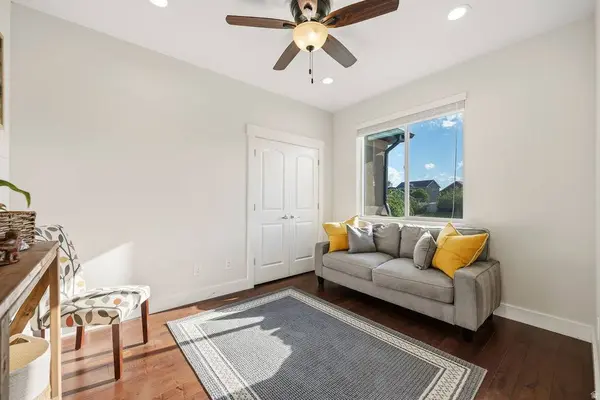 1402 E 5550 S, South Ogden, UT 84403