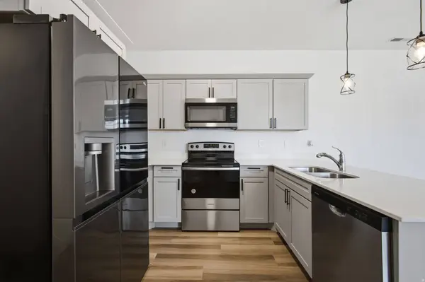 949 W BIG BEN LN #201, Saratoga Springs, UT 84045