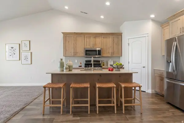 2028 W GRACE WAY, Layton, UT 84041