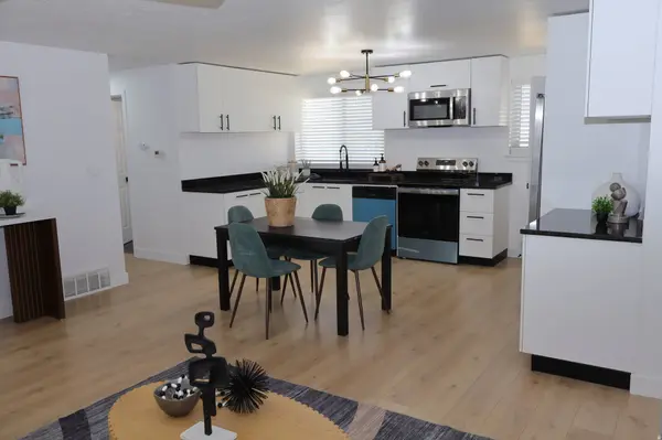 362 W 985 N, Sunset, UT 84015