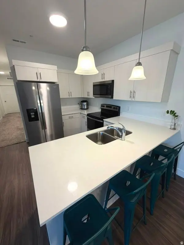 912 N HEMSWORTH WAY #201, Saratoga Springs, UT 84045
