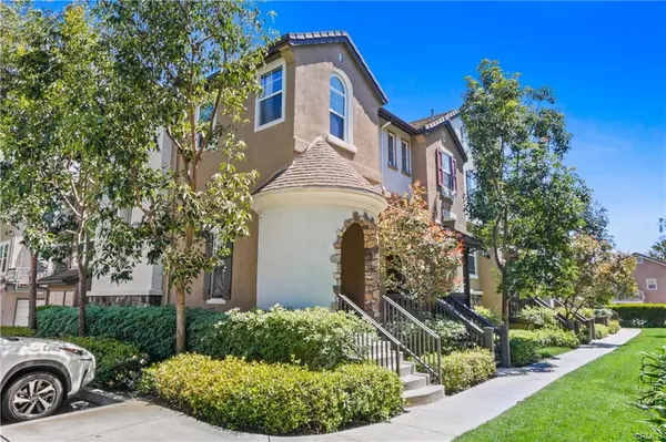 WHY YOU WON'T WANT TO MISS THIS OPEN HOUSE!,Patti Gregory