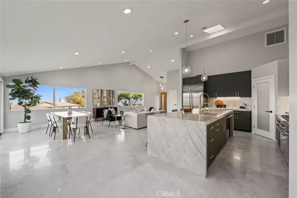 2704 Vista Mesa DR, Rancho Palos Verdes, CA 90275