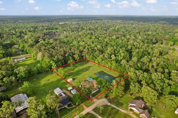 26585 1st TER, Splendora, TX 77372