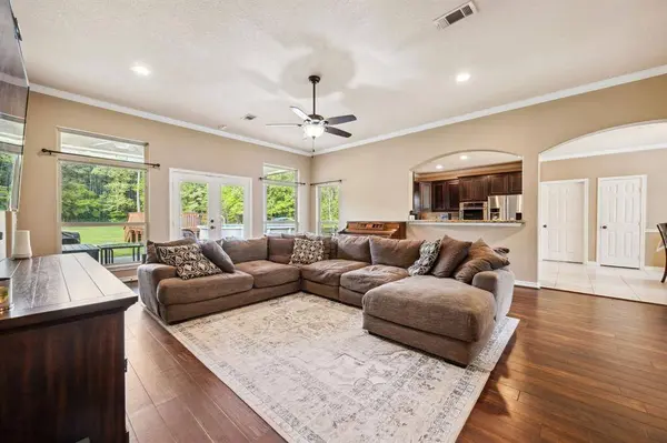 26585 1st TER, Splendora, TX 77372