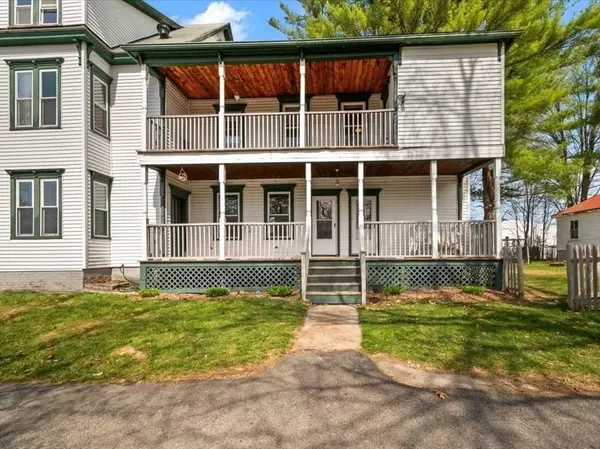 41 Elm St, Auburn, MA 01501