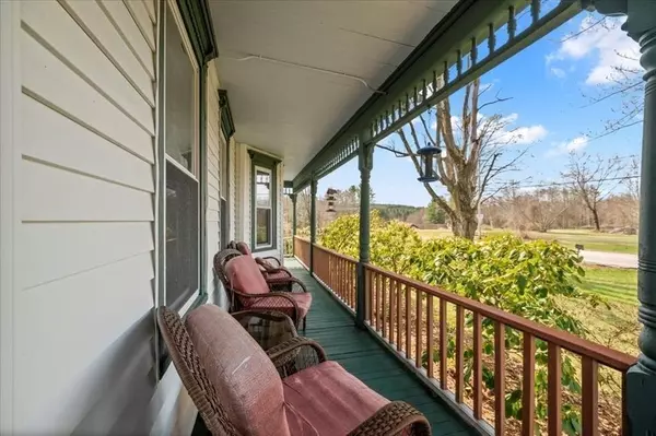 41 Elm St, Auburn, MA 01501