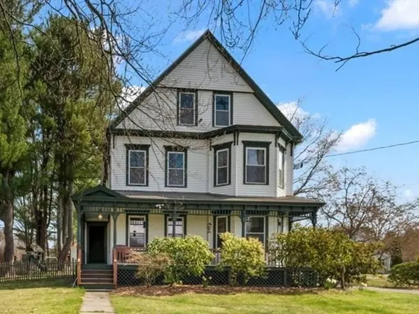 41 Elm St, Auburn, MA 01501