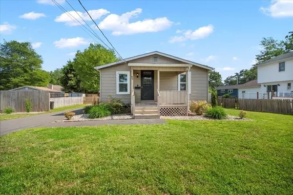 89 Homer Ave, Chicopee, MA 01020