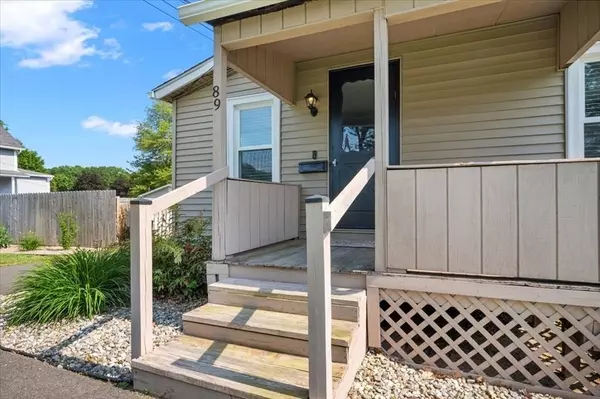 89 Homer Ave, Chicopee, MA 01020