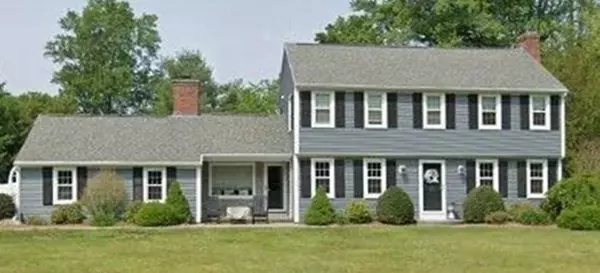 7 Scenic Dr, Wilbraham, MA 01095