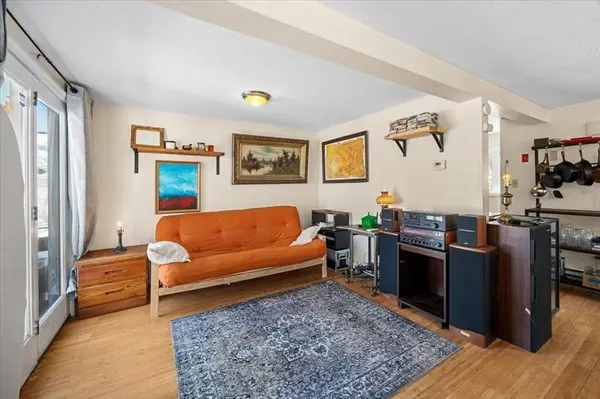 25 Lord St, Attleboro, MA 02703