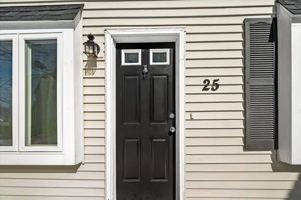 25 Lord St, Attleboro, MA 02703