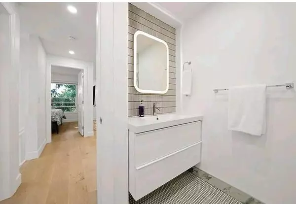 1620 Mclean DR, Vancouver, BC V5L 3P3