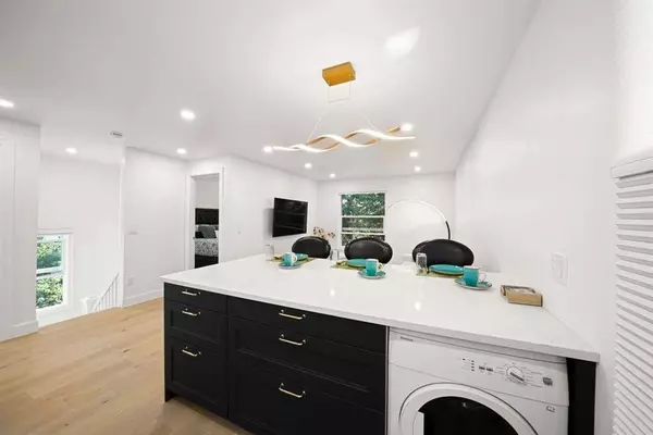 1620 Mclean DR, Vancouver, BC V5L 3P3