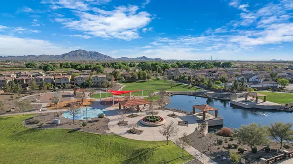 What Makes Living in the Bridges in Gilbert So Appealing as One of Gilbert's Top Neighborhoods for Families in Arizona? Why Do People Love Living There when moving to AZ?