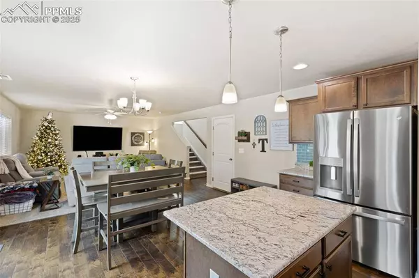 7228 New Meadow DR, Colorado Springs, CO 80923