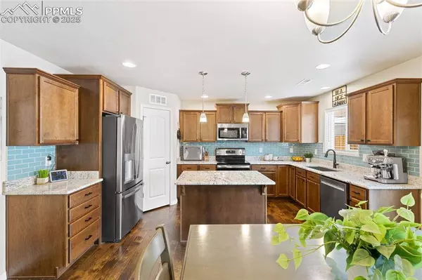 7228 New Meadow DR, Colorado Springs, CO 80923