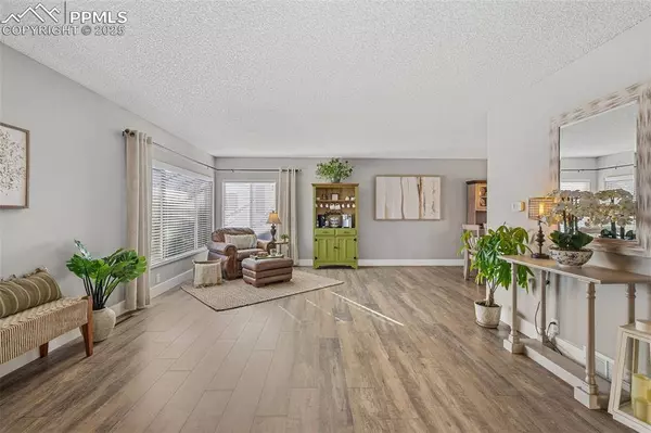 3160 E Westcliff DR, Colorado Springs, CO 80906