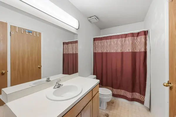 3080 W 4600 S, Roy, UT 84067