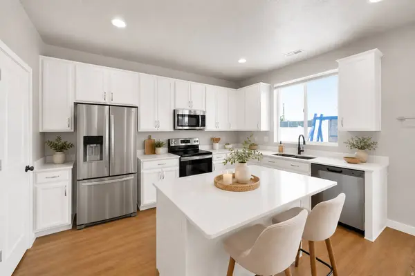 3061 S 2425 W, Syracuse, UT 84075