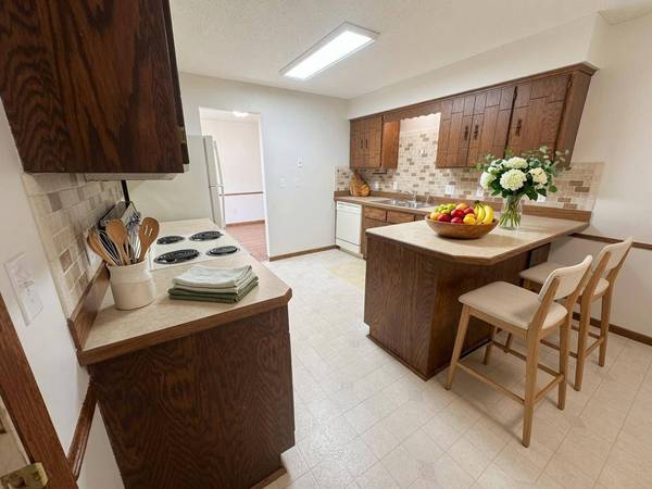 1910 Coon Rapids BLVD NW #7, Coon Rapids, MN 55433