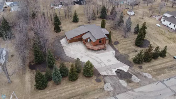 5621 33rd ST S, Fargo, ND 58104